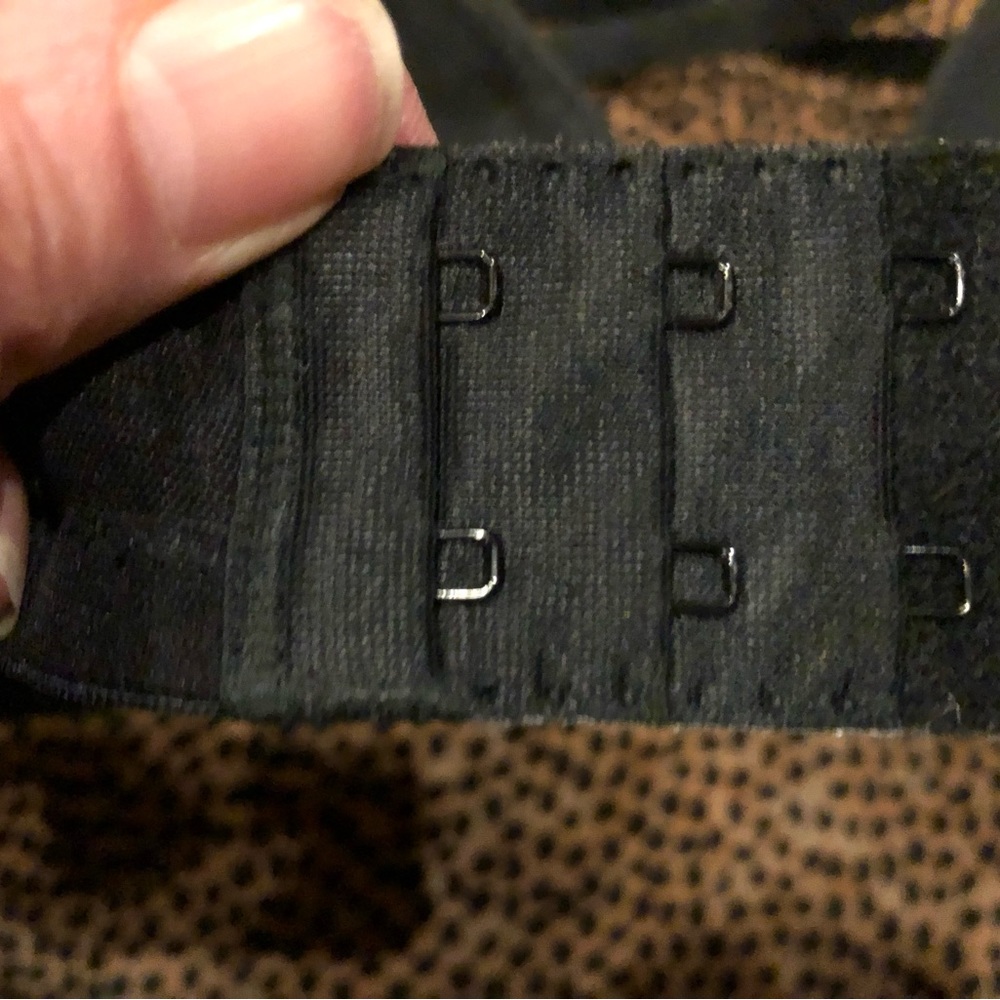 Beautiful black Natori convertable bra! - Picture 7 of 8